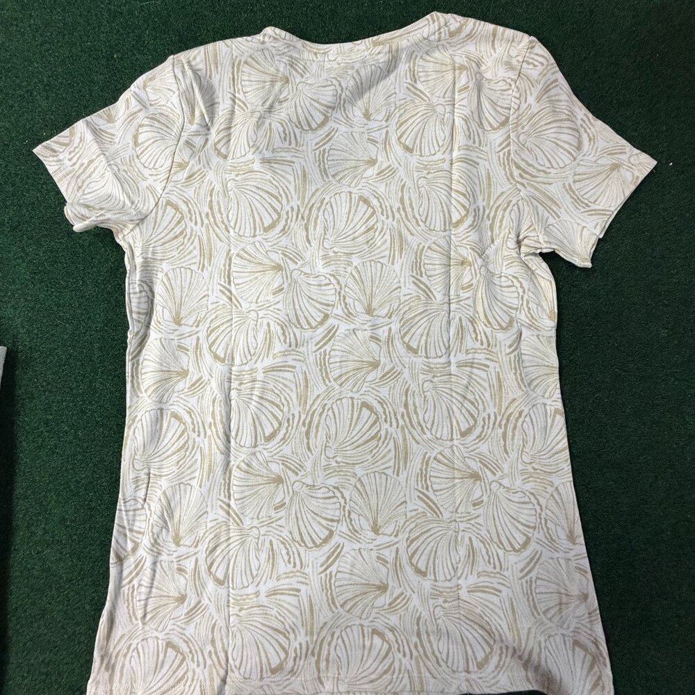 Croft & Barrow Women's S Small The Classic Tee Gold & White Leaf V-Neck T-Shirt